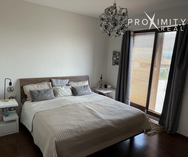 Rodinný dom s bazénom a garážou v Košice - Krásna