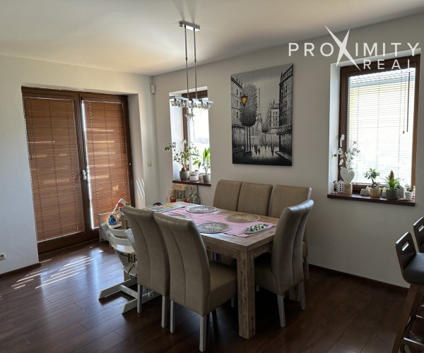 Rodinný dom s bazénom a garážou v Košice - Krásna