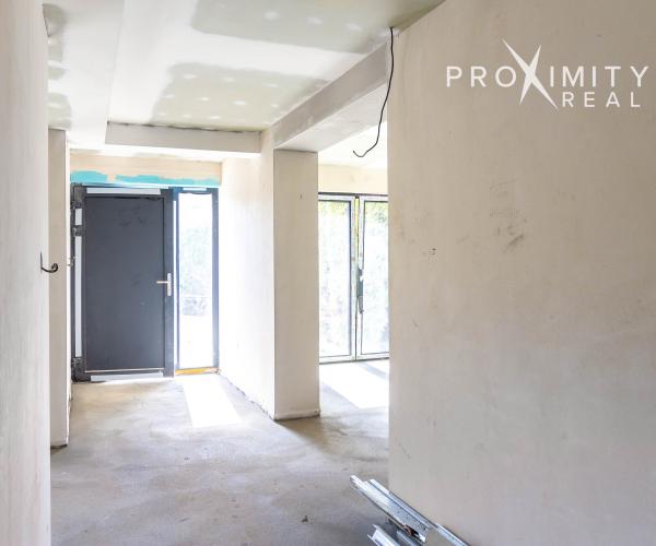 REZERVOVANÉ! Rodinný dom s priestranným 934m2 pozemkom, 5 izbami a 3 kúpelňami