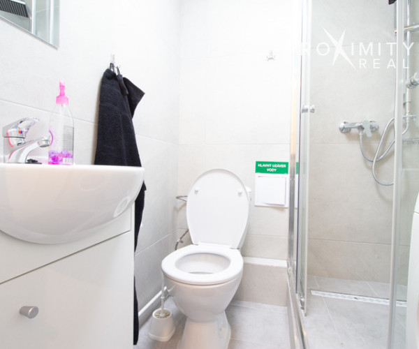 REZERVOVANÉ! Kompletne prerobený 3izb. byt (64m2) v Šaci, 2x kúpelňa