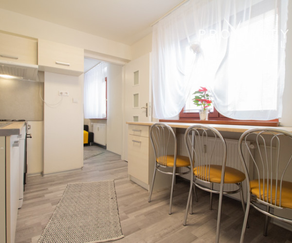 REZERVOVANÉ! Kompletne prerobený 3izb. byt (64m2) v Šaci, 2x kúpelňa