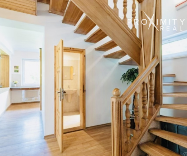 Luxusná moderná chata v nádhernom prostredí blízko Košíc - ideálna na bývanie aj podnikanie