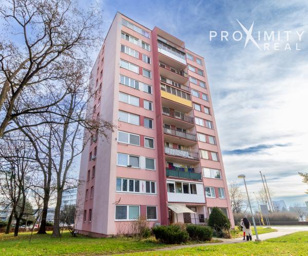 3 izbový slnečný byt na Terase, s kompletne novou rekonštrukciou a veľkým balkónom pri OC Galérii