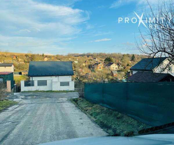 Krásna, slnečná a pokojná záhrada iba 7 minút od úplného centra mesta – Geder