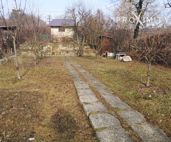 Na predaj záhrada s chatou, priamo v Košiciach, v mestskej časti Košice - Sever