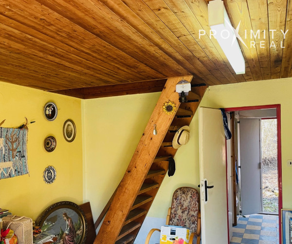 Mončí potok - Idylická záhrada s murovanou chatou – váš súkromný kúsok raja