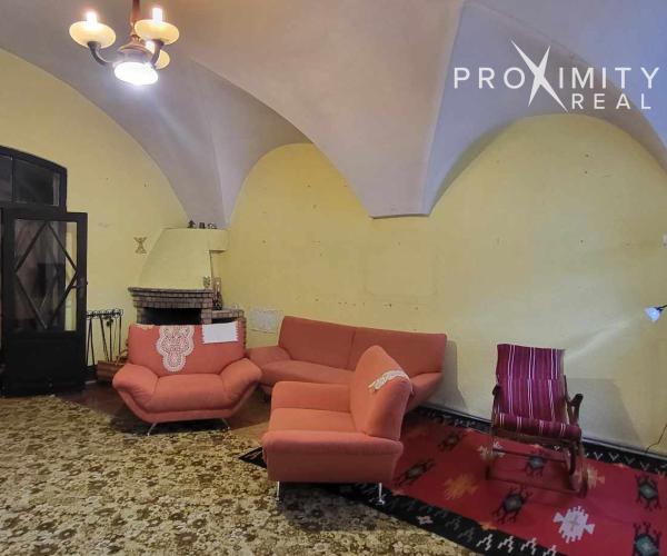 Meštiansky 1-izbový byt v historickom centre Košíc – Kováčska ulica - na predaj