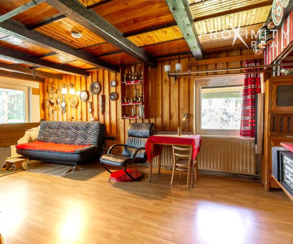 Celoročne obývateľná chata na predaj len 50m od vodnej nádrže Ružín