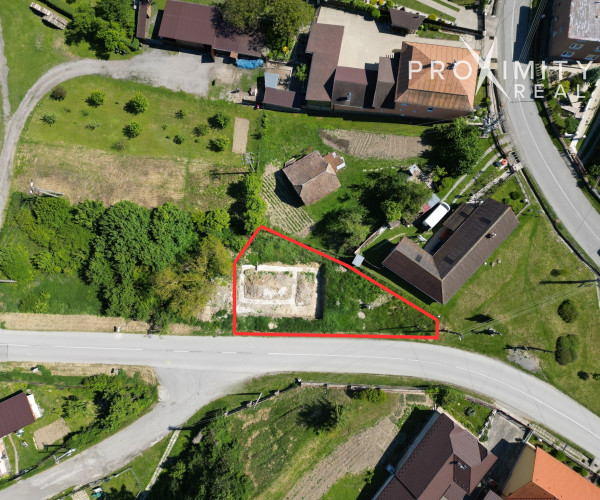 ZNÍŽENÁ CENA!Stavebný pozemok v Olšovanoch s vybudovanými základmi na dom
