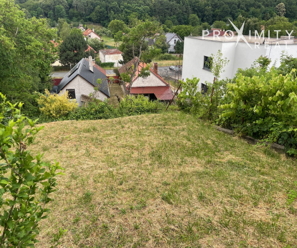 Na predaj – slnečný stavebný pozemok v lokalite Košice – Myslava (714 m²)