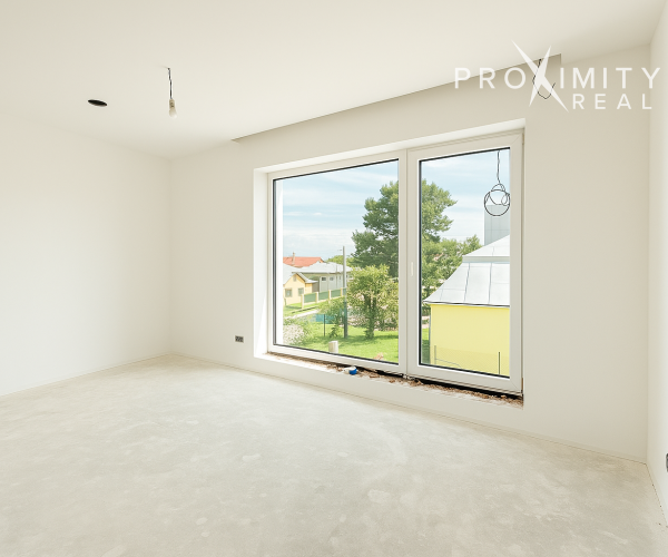 SKOLAUDOVANÉ-VILADOMY PEREŠ 3 izb. byt s vlastnou záhradou, 2x parkovacie miesto