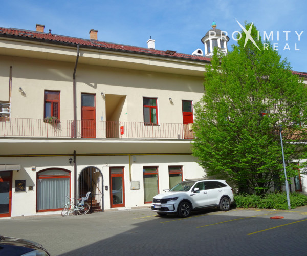 Jedinečný podkrovný 3 izbový byt v srdci historického centra Košíc – Mlynská ulica