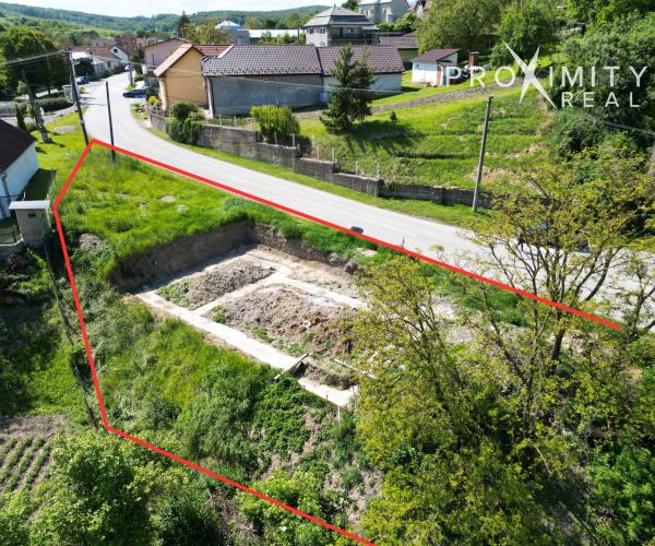 Pozemok s hotovými základmi a projektom v Olšovanoch – ušetrite čas a peniaze!