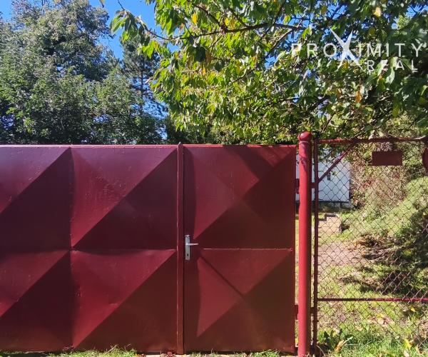 Na predaj priestranný gazdovský dom v obci Helcmanovce (okres Gelnica).