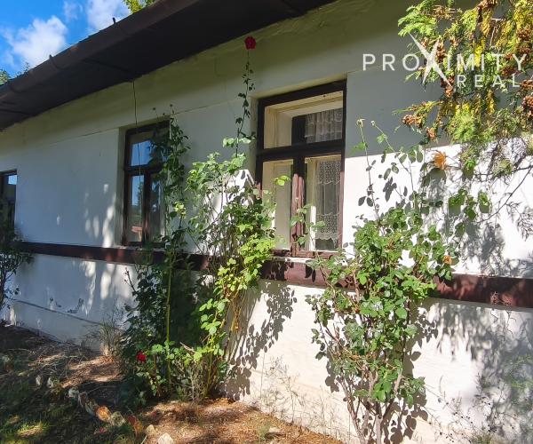 Na predaj priestranný gazdovský dom v obci Helcmanovce (okres Gelnica).