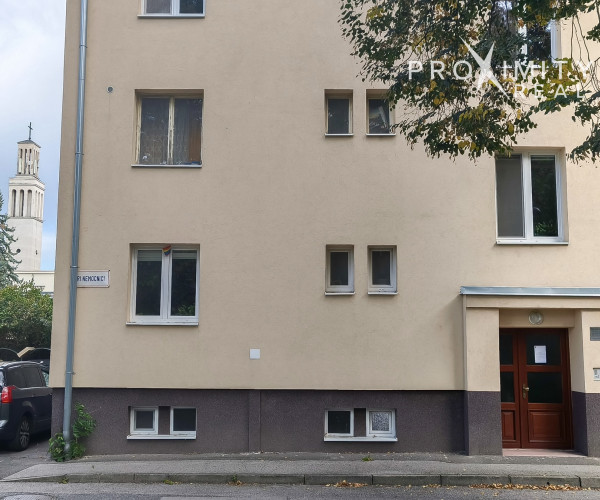 REZERVOVANÉ !Na predaj 2-izbový tehlový byt s jedinečnou atmosférou – Košice Juh, ul. Pri nemocnici