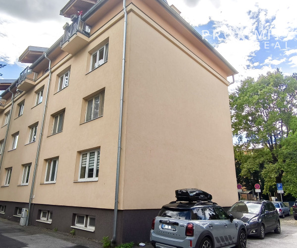 REZERVOVANÉ !Na predaj 2-izbový tehlový byt s jedinečnou atmosférou – Košice Juh, ul. Pri nemocnici