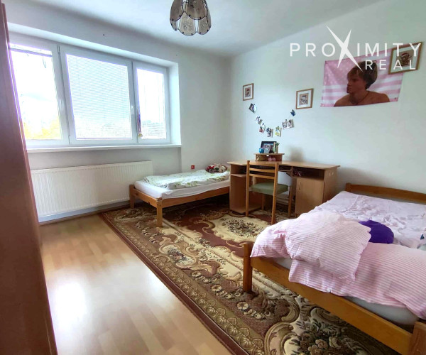 Priestranný dvojpodlažný rodinný dom s pozemkom 893 m² v Turni nad Bodvou