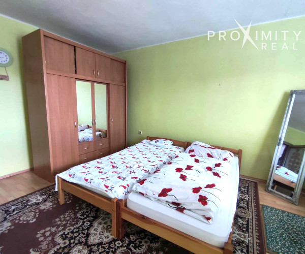 Priestranný dvojpodlažný rodinný dom s pozemkom 893 m² v Turni nad Bodvou