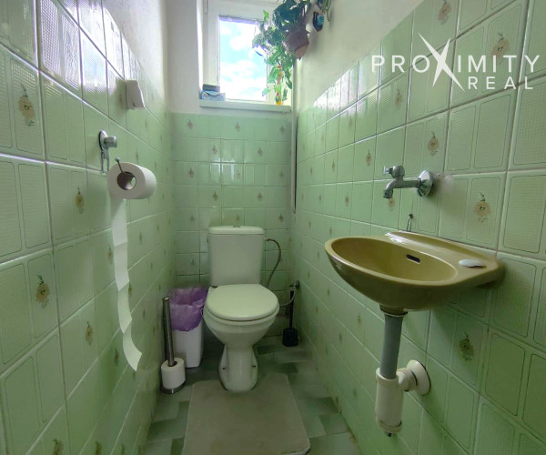 Priestranný dvojpodlažný rodinný dom s pozemkom 893 m² v Turni nad Bodvou