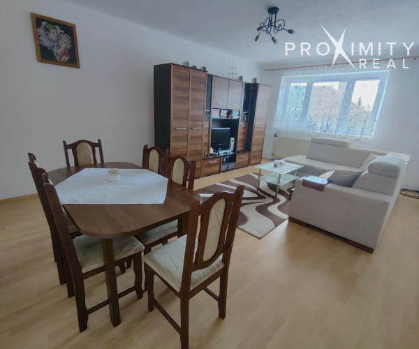 Priestranný dvojpodlažný rodinný dom s pozemkom 893 m² v Turni nad Bodvou