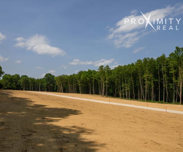 Na predaj investičné pozemky v obci Paňovce