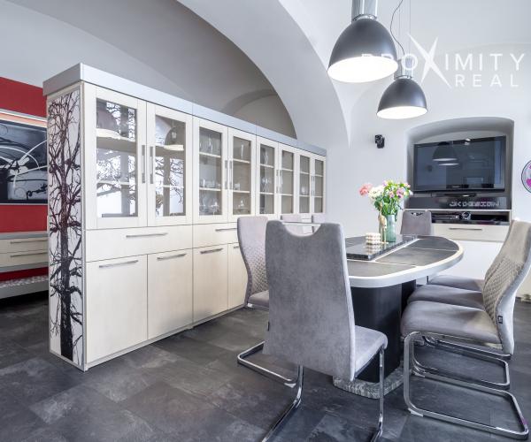 Elegantný historický byt s jedinečnou atmosférou a veľkorysou rozlohou 130 m²  v CENTRE MESTA KOŠICE