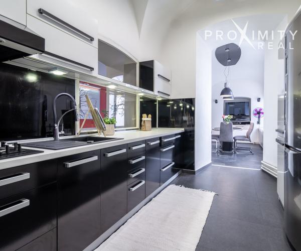 For Sale – Exclusive Commercial Premises in the Heart of Košice (Hlavná 25)