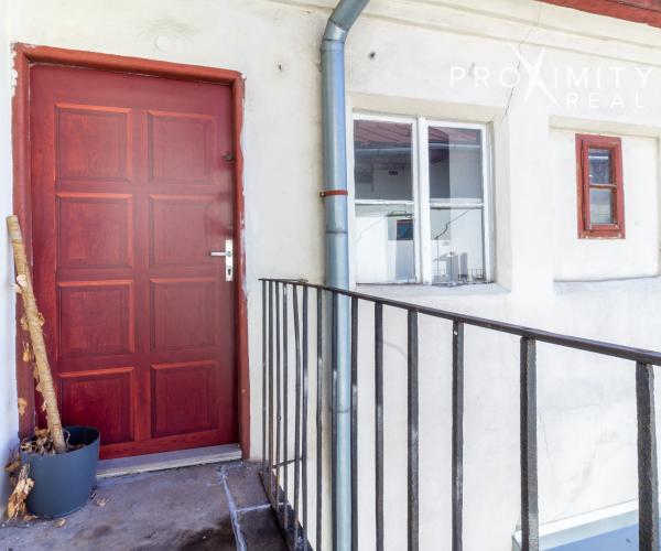 For Sale – Exclusive Commercial Premises in the Heart of Košice (Hlavná 25)