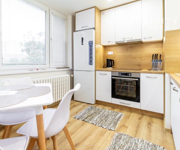 Na prenájom: moderný 2-izbový byt, 65 m², Ludmanská ulica – voľný ihneď