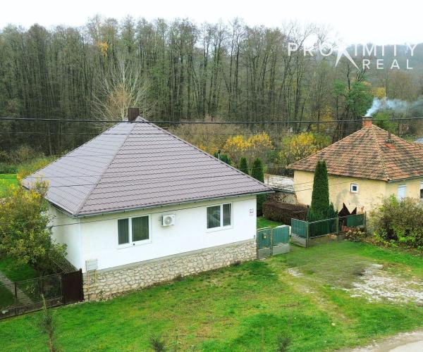 Dom pri lese s nádherným pozemkom – ideálne miesto pre tichý a kvalitný život