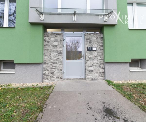 Krásny, kompletne zrekonštruovaný 2-izbový byt – Nad jazerom, Donská ulica (51 m²), ihneď voľný