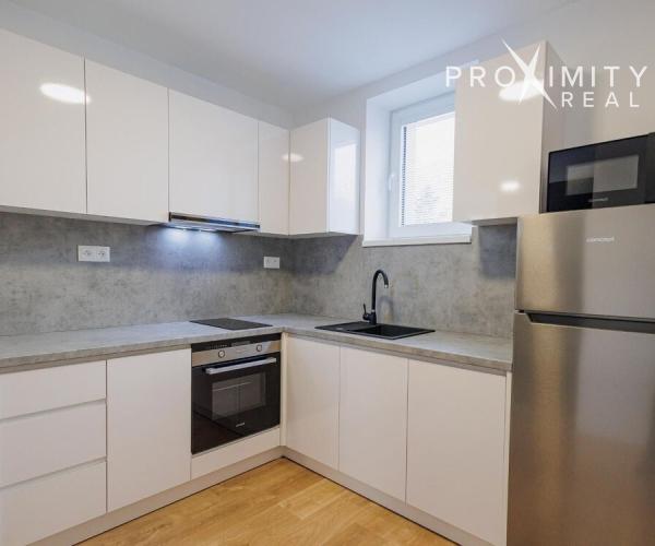 IHNEĎ VOĽNÝ - Moderný 2-izbový byt v novostavbe s parkovaním