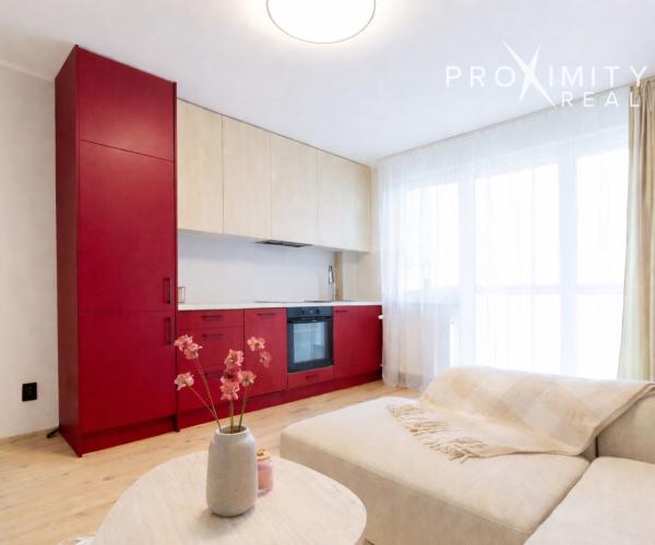 Predaj:1,5-izbový byt,komplet.rekonštrukcia, Titogradská,KVP