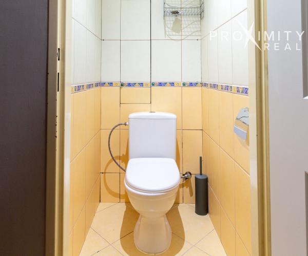 Pražský 3 izbový byt s loggiou na Jakobyho ul., Staré Mesto