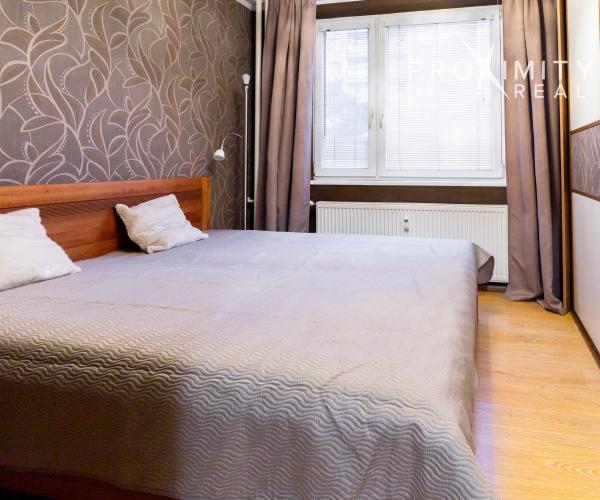 Pražský 3 izbový byt s loggiou na Jakobyho ul., Staré Mesto