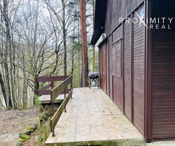 Útulná drevená chata pri jazere -Vyšná Kamenica