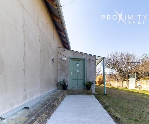 Rodinný dom s možnosťou rozšírenia bývania a veľkým pozemkom – Valaliky