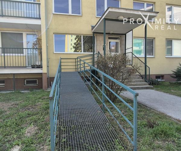 Ponúkame na prenájom priestranný 3-izbový byt na ulici Donská - Košice - Jazero