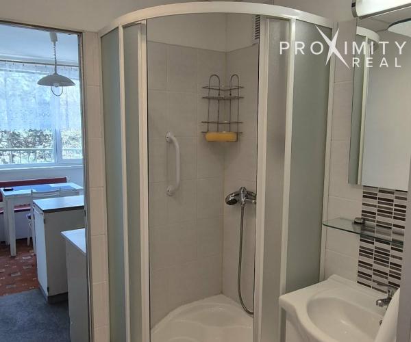 Ponúkame na prenájom priestranný 3-izbový byt na ulici Donská - Košice - Jazero