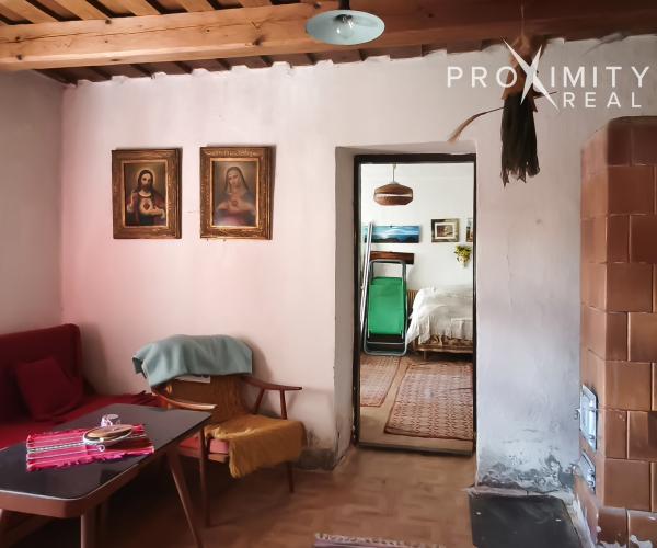 Na predaj priestranný gazdovský dom v obci Helcmanovce (okres Gelnica).