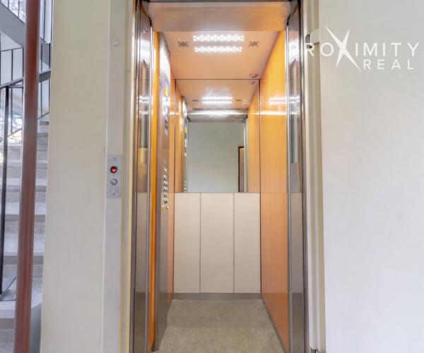 Bývanie s dušou Starého Mesta: Zrekonštruovaný „Pražak" na Kuzmányho ulici v Košiciach