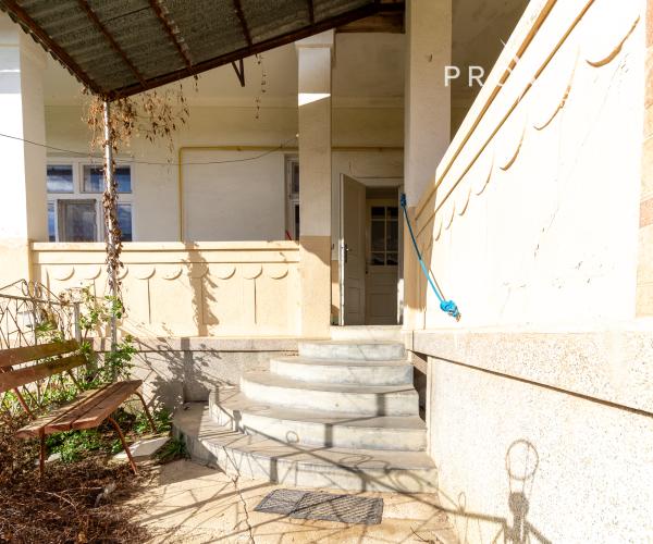 Nádherný gazdovský dom v obci Rešica