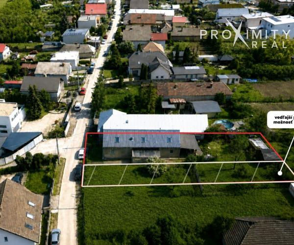 Rodinný dom s možnosťou rozšírenia bývania a veľkým pozemkom – Valaliky
