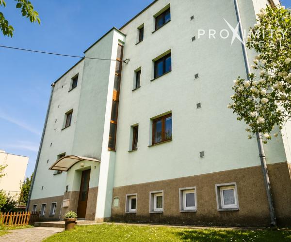 Na predaj 3-izbový byt so záhradou a garážou Prešov - Solivar