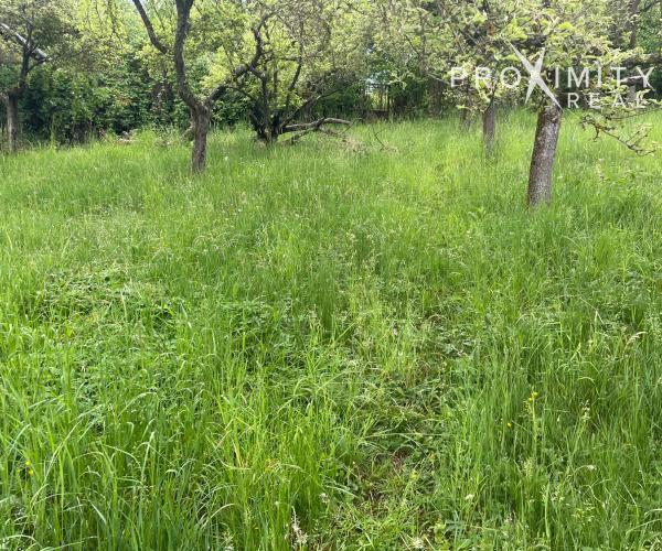 Na predaj zachovalá murovaná chatka s krásnou záhradou (641m²)