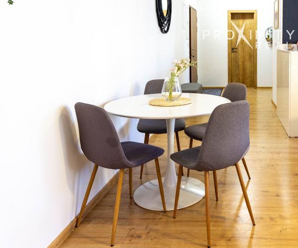Residence Mestsky park - 3 rooms apartment, fully furnished, garage parking, Immediately free