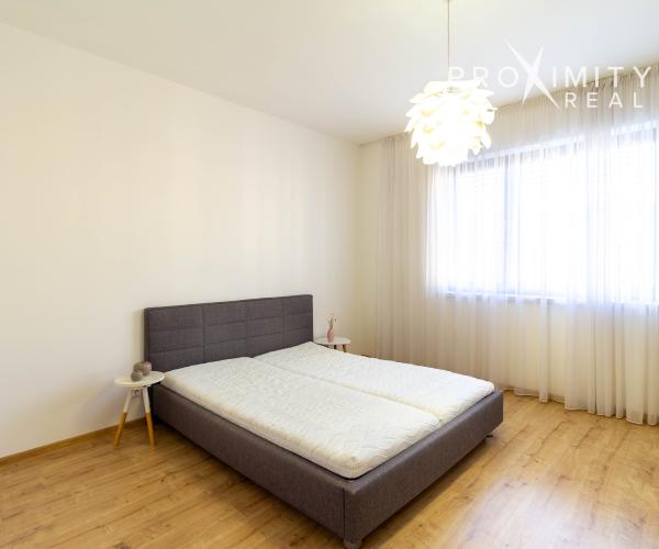 Residence Mestsky park - 3 rooms apartment, fully furnished, garage parking, Immediately free