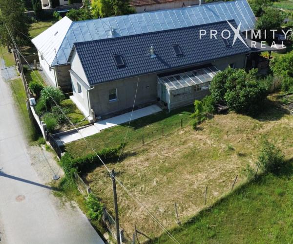 Rodinný dom s veľkým pozemkom a možnosťou odkúpenia časti susednej parcely – Valaliky