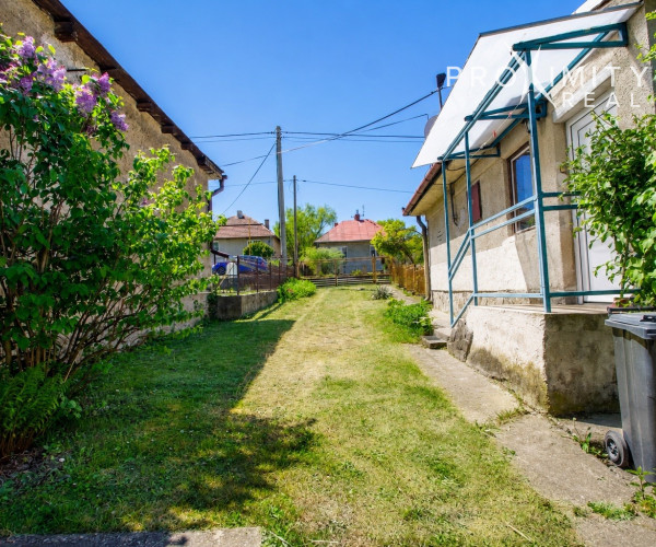 Rodinný dom s pozemkom 1 846 m² a skvelým potenciálom - Skároš